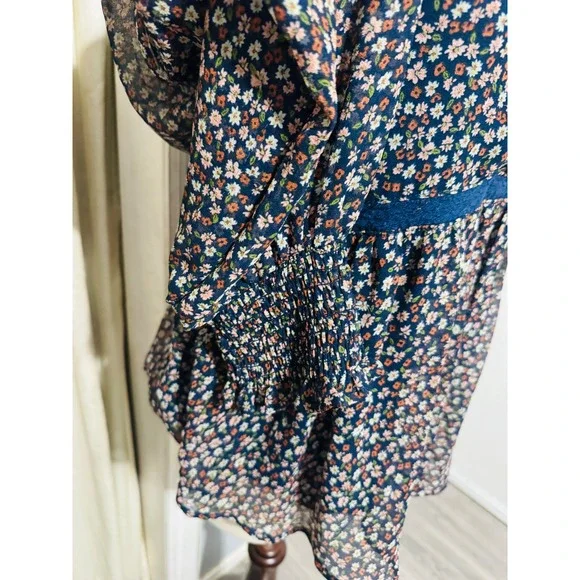 Cottagecore Fairy Blouse M Navy Blue Ditsy Floral Surplice V-Neck Peplum Boho - Picture 6 of 14